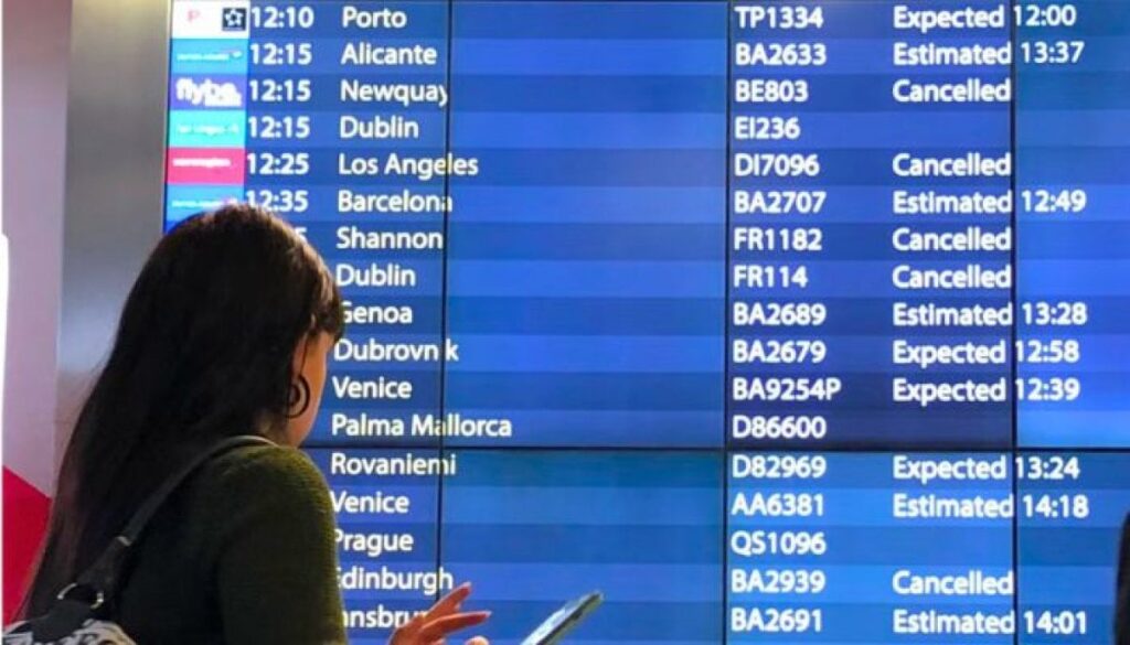 EU parliament approves sweeping passenger rights overhaul to guarantee 14-day travel refunds