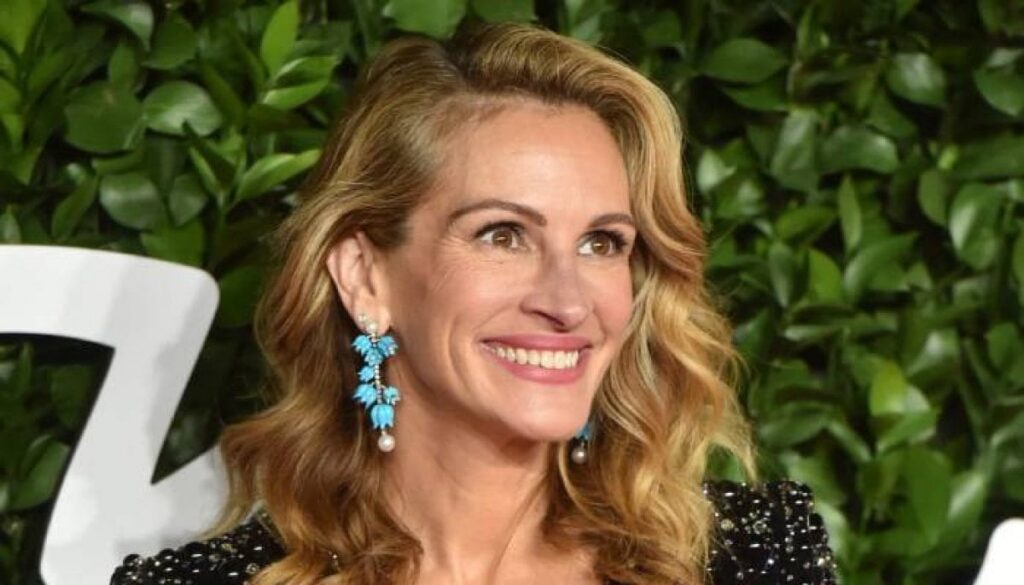 Julia Roberts' surprising hobby makes her the sweetest 'Auntie Juju'